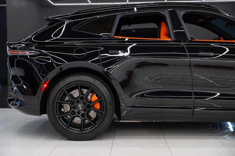 2021 Aston Martin DBX - Image 11 of 18