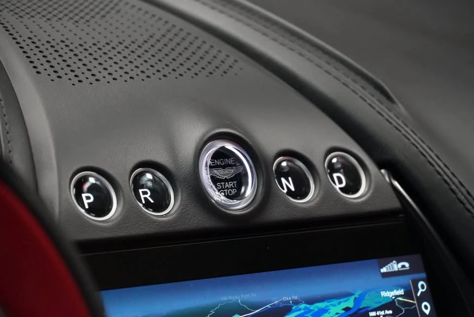 2021 Aston Martin DBX - Image 9 of 20