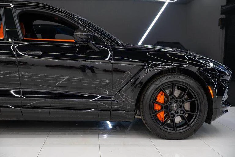 2021 Aston Martin DBX - Image 10 of 18