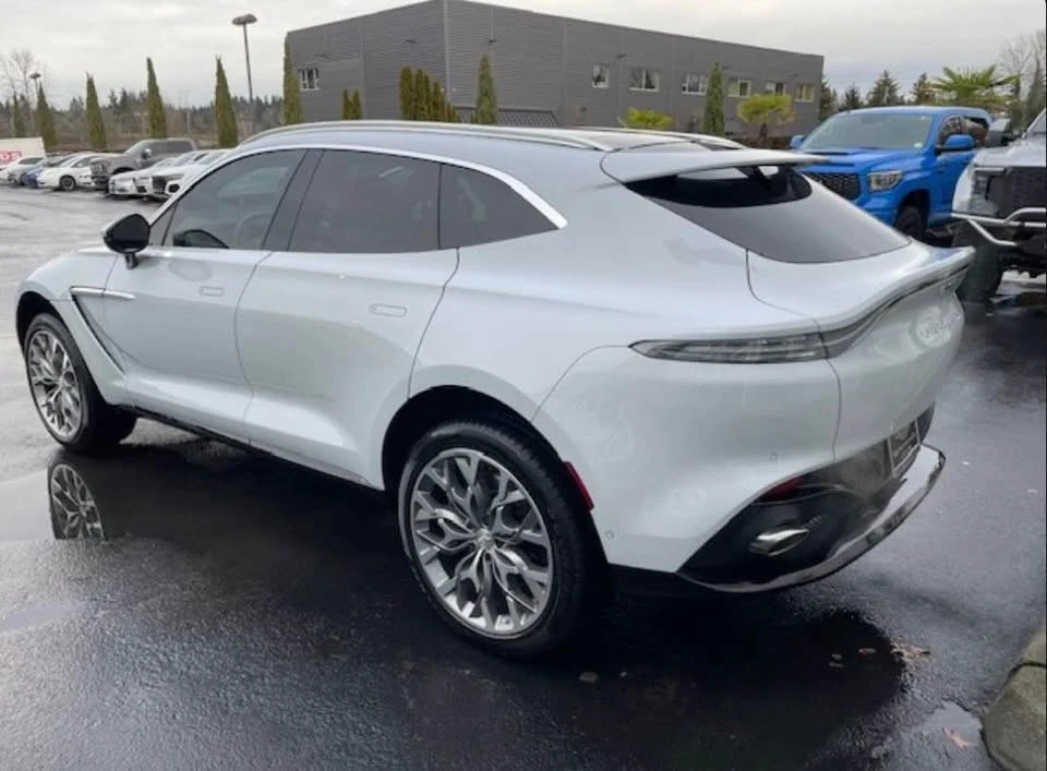 2021 Aston Martin DBX - Image 4 of 8