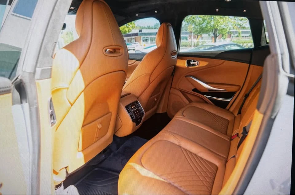 2021 Aston Martin DBX - Image 8 of 8
