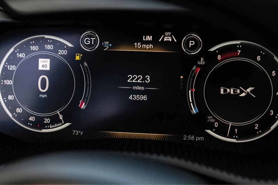 2021 Aston Martin DBX - Image 15 of 19