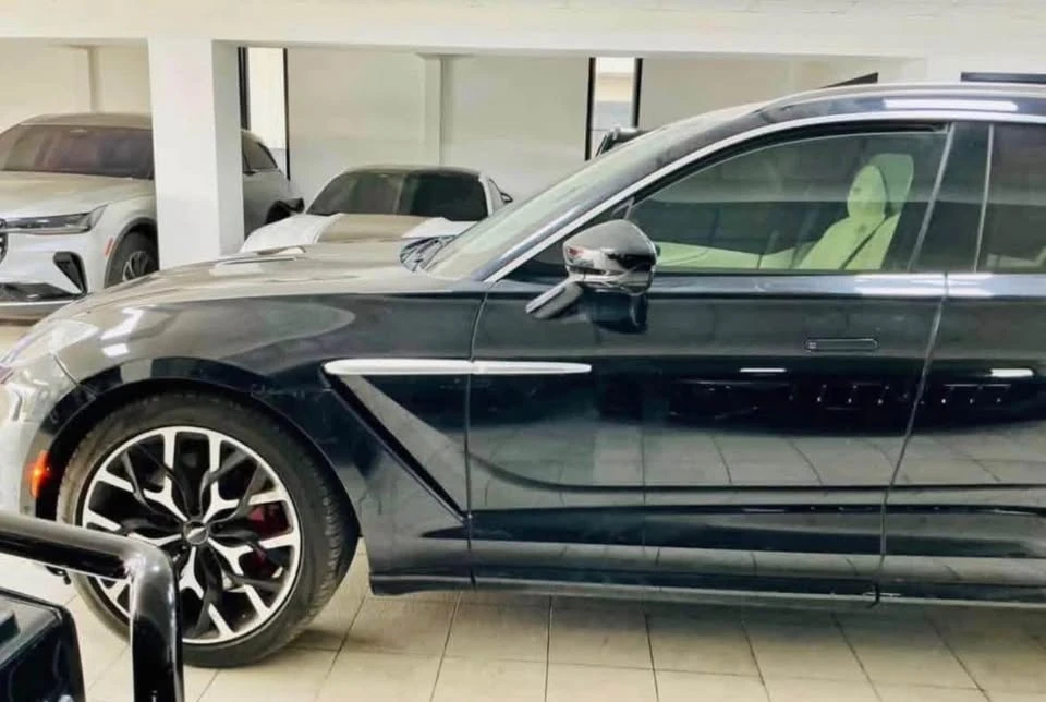 2021 Aston Martin DBX - Image 6 of 20