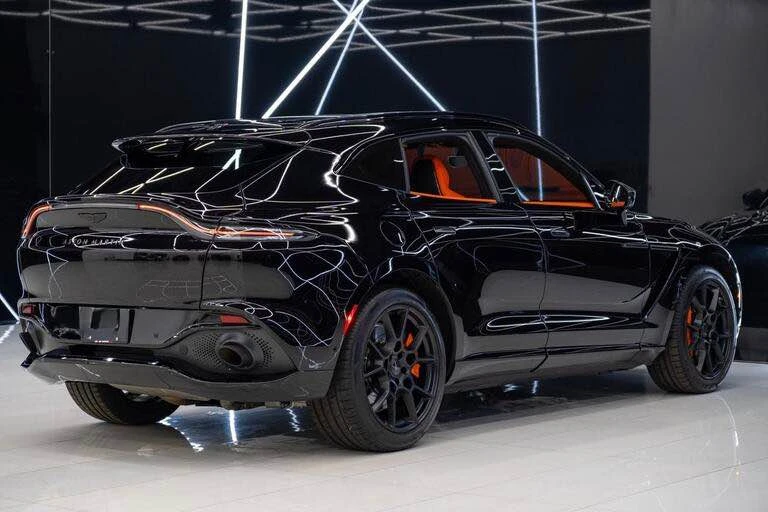 2021 Aston Martin DBX - Image 9 of 18