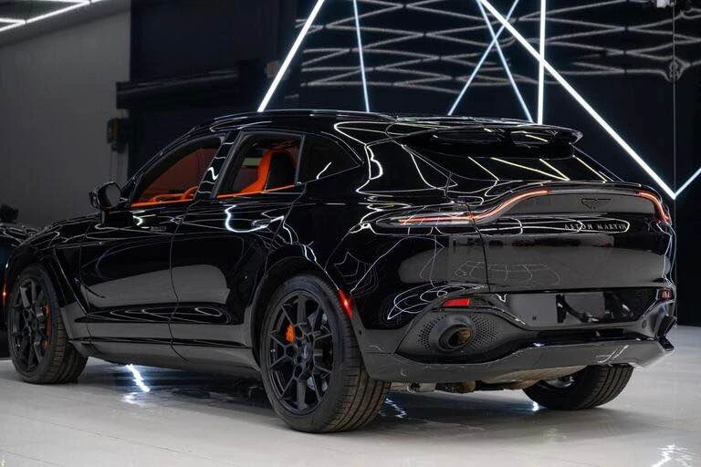 2021 Aston Martin DBX - Image 7 of 18
