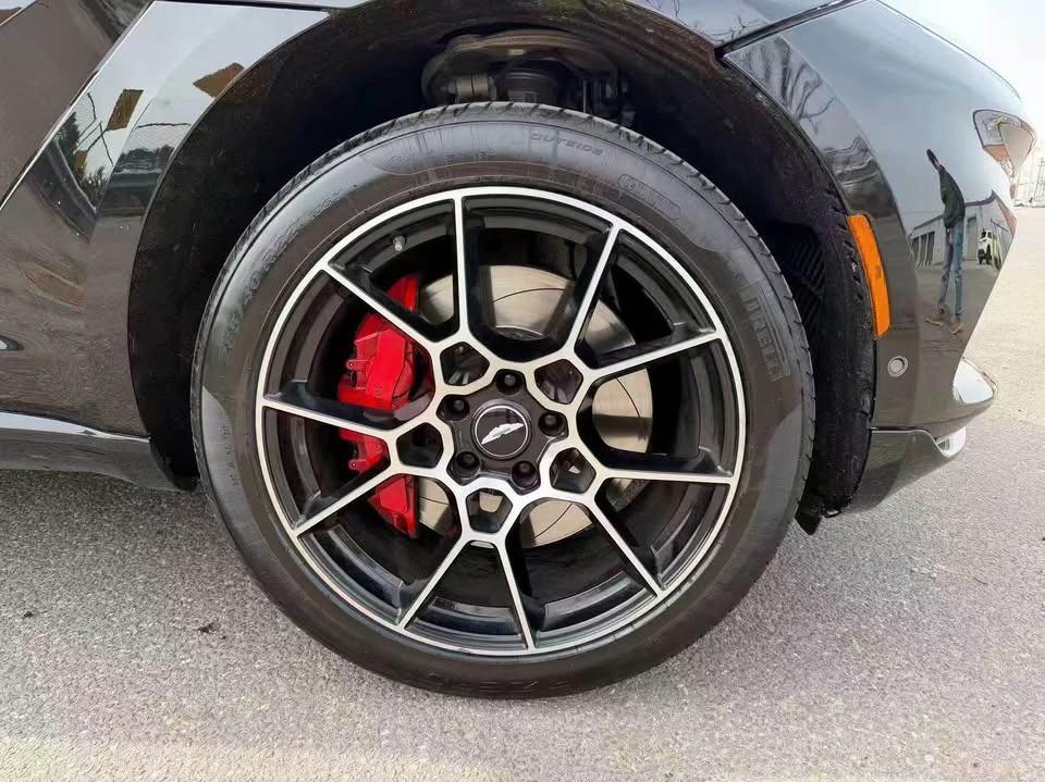2021 Aston Martin DBX - Image 9 of 9