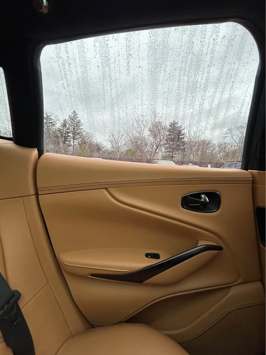 2021 Aston Martin DBX - Image 9 of 15