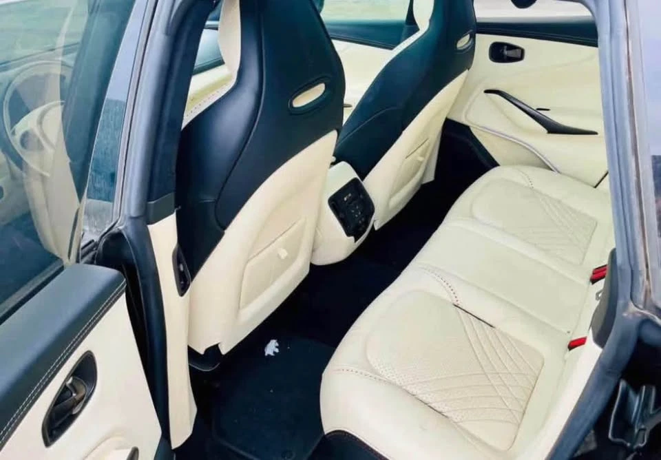 2021 Aston Martin DBX - Image 17 of 20