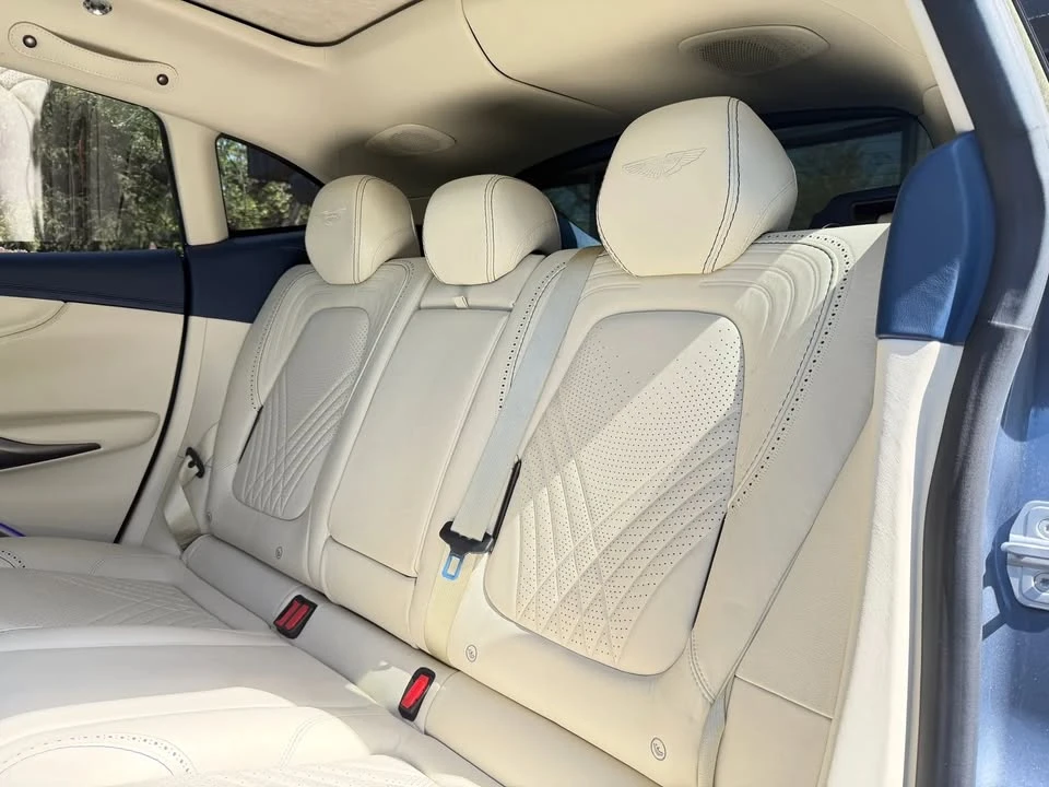 2021 Aston Martin DBX - Image 6 of 9