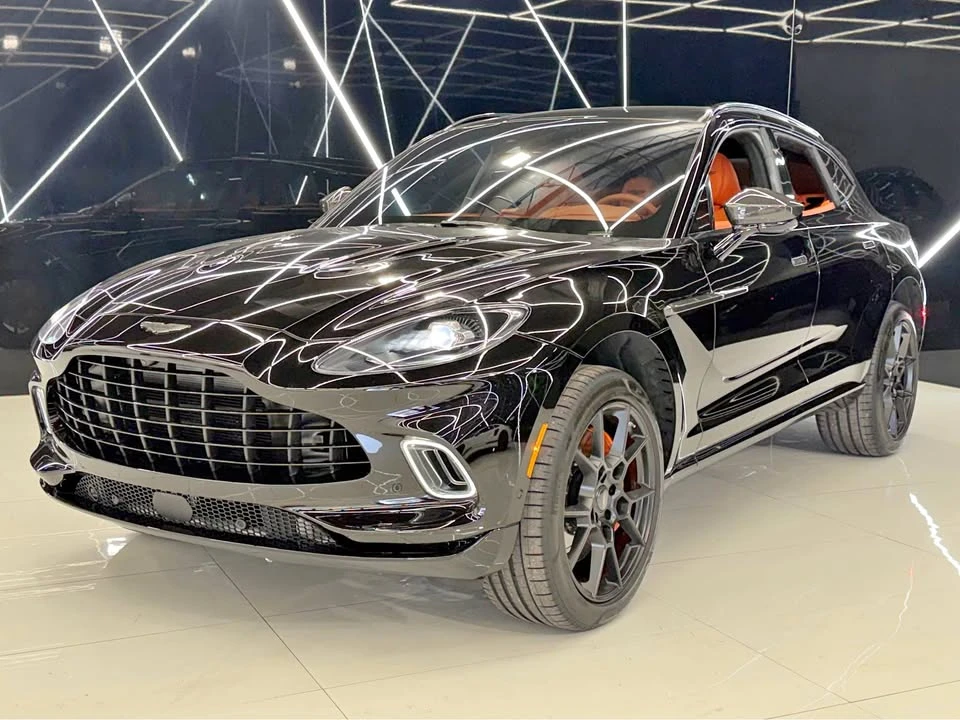 2021 Aston Martin DBX - Image 1 of 20