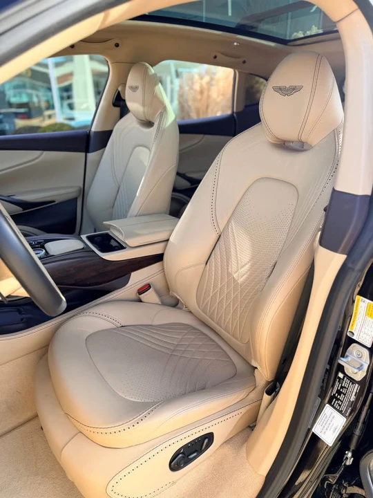 2021 Aston Martin DBX - Image 10 of 12