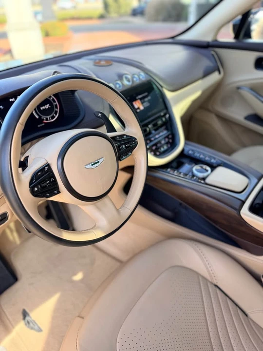 2021 Aston Martin DBX - Image 8 of 12
