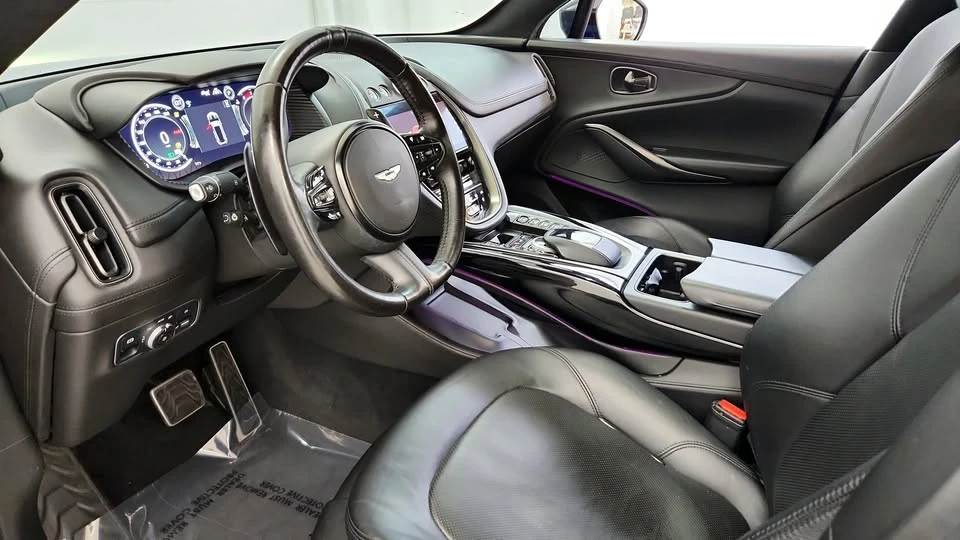 2021 Aston Martin DBX - Image 9 of 17