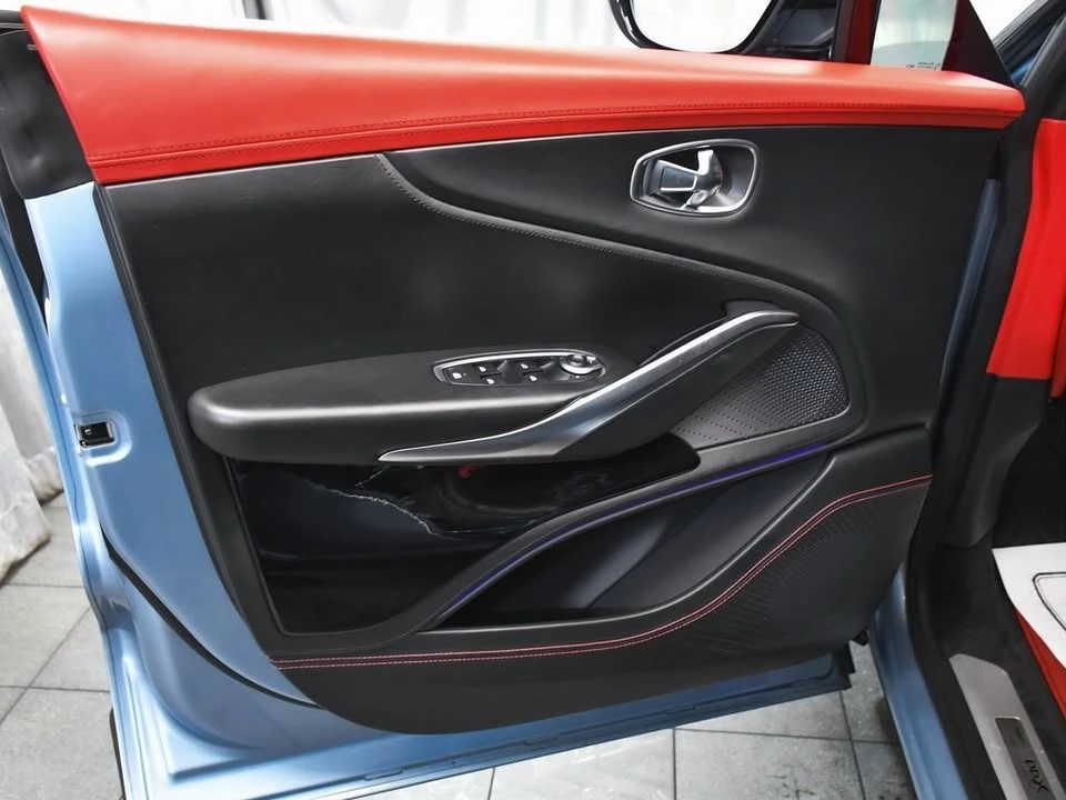 2021 Aston Martin DBX - Image 7 of 18