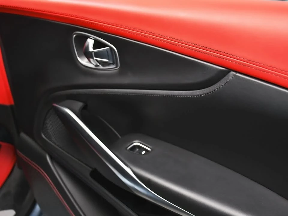 2021 Aston Martin DBX - Image 15 of 18