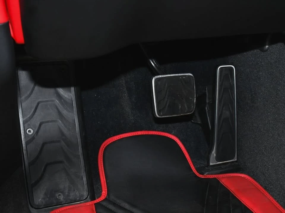 2021 Aston Martin DBX - Image 18 of 18