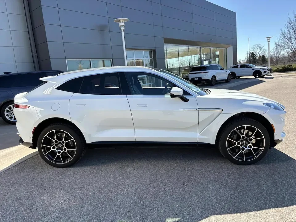 2021 Aston Martin DBX - Image 4 of 19