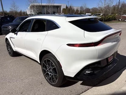 2021 Aston Martin DBX - Image 7 of 19