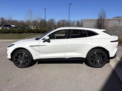 2021 Aston Martin DBX - Image 8 of 19