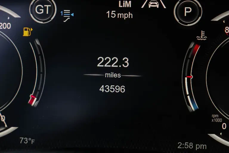 2021 Aston Martin DBX - Image 9 of 19