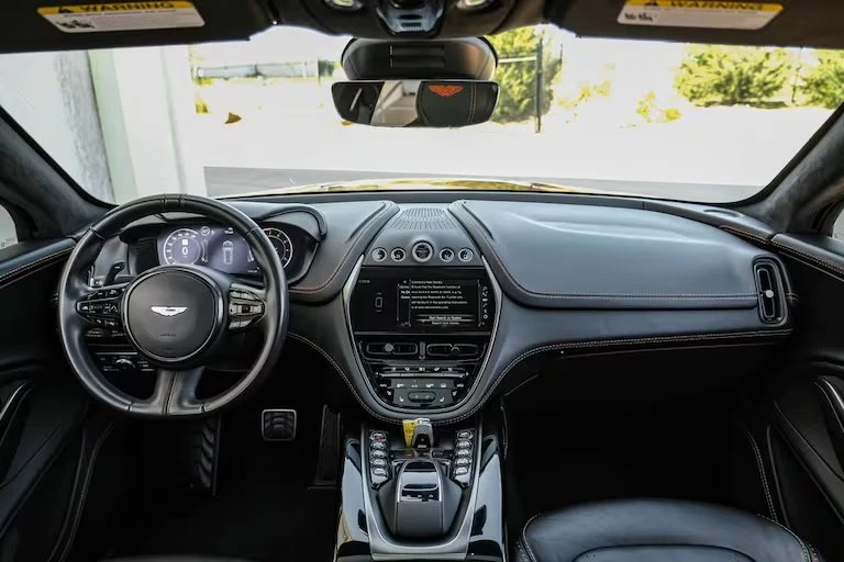 2021 Aston Martin DBX - Image 7 of 19