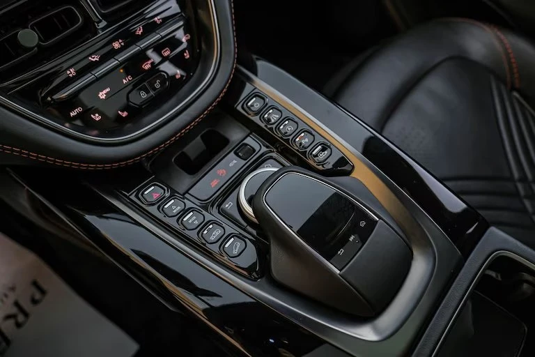 2021 Aston Martin DBX - Image 11 of 19