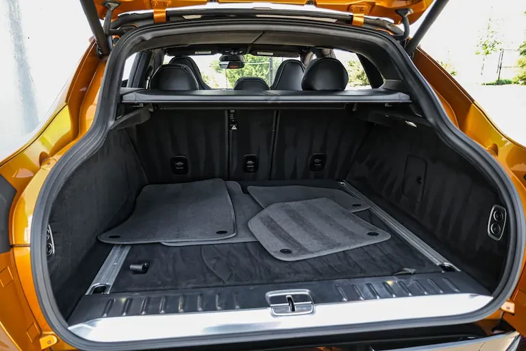 2021 Aston Martin DBX - Image 19 of 19