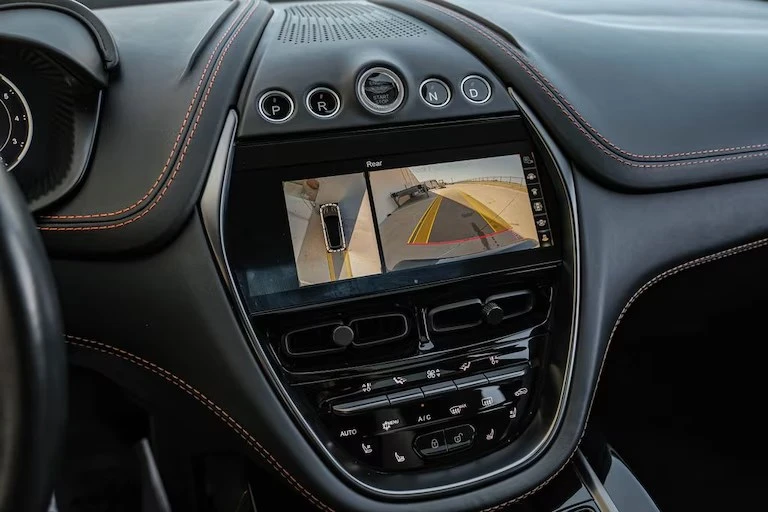 2021 Aston Martin DBX - Image 10 of 19