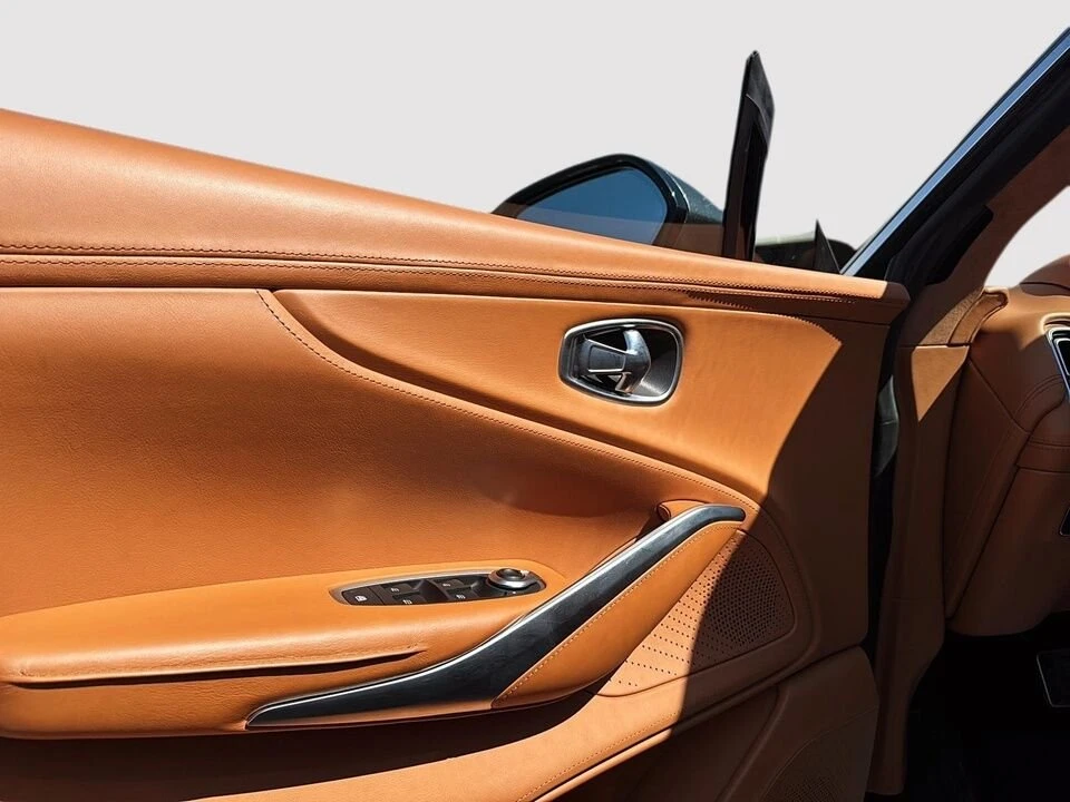 2021 Aston Martin DBX - Image 12 of 20