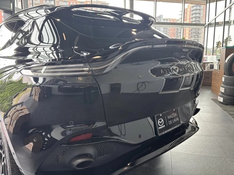 2021 Aston Martin DBX - Image 14 of 18