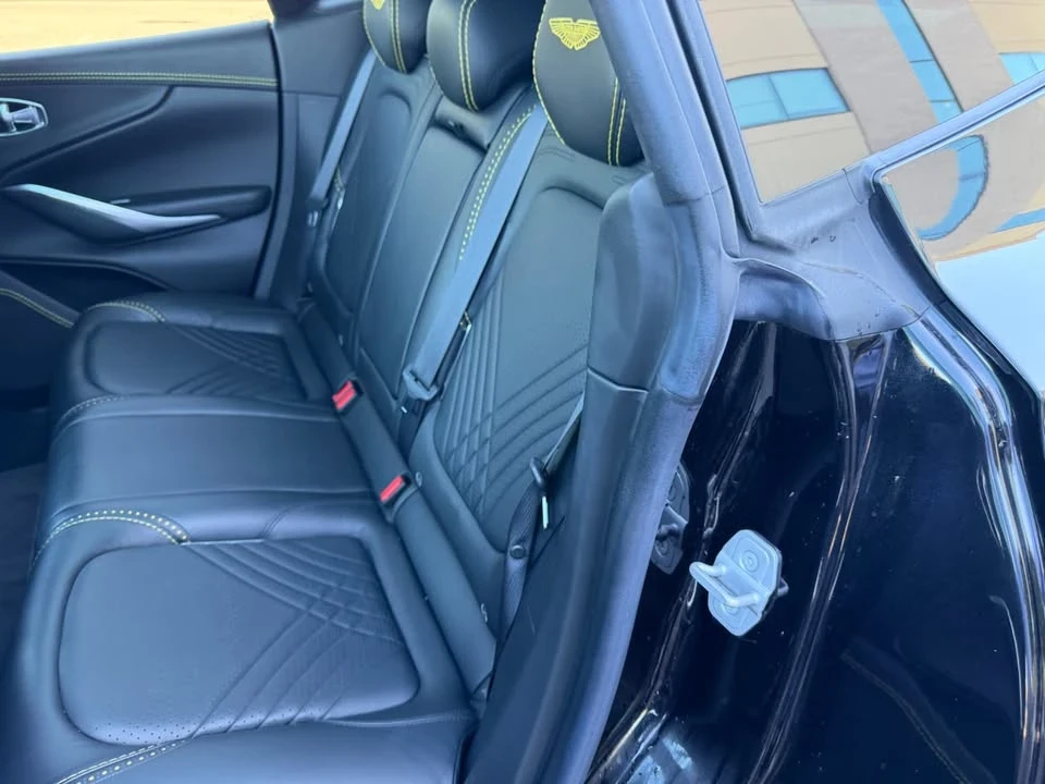2021 Aston Martin DBX - Image 15 of 20