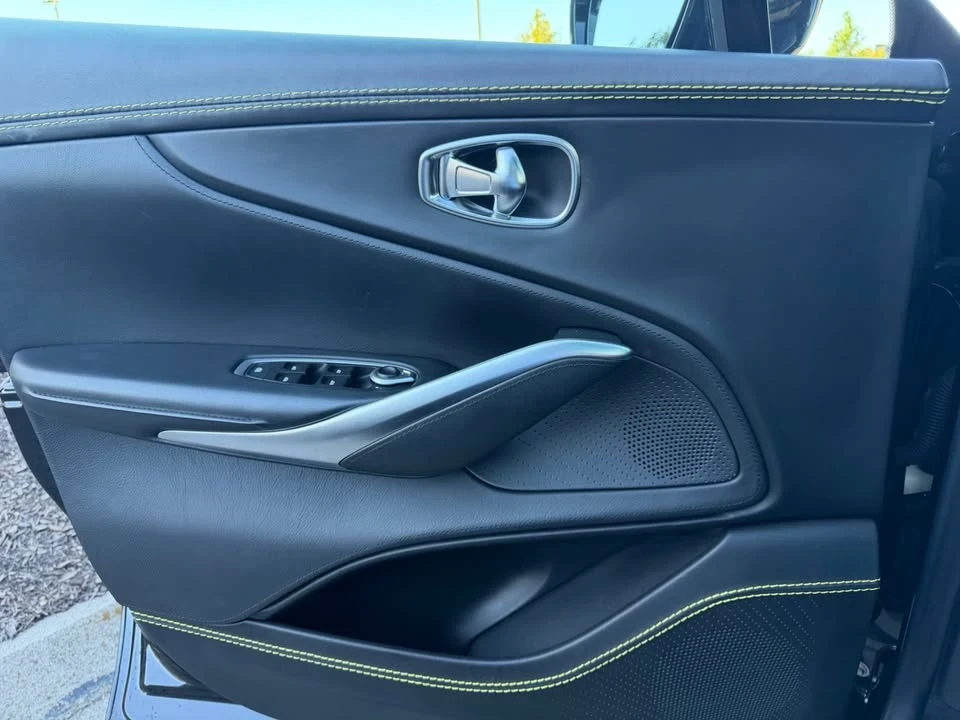 2021 Aston Martin DBX - Image 19 of 20