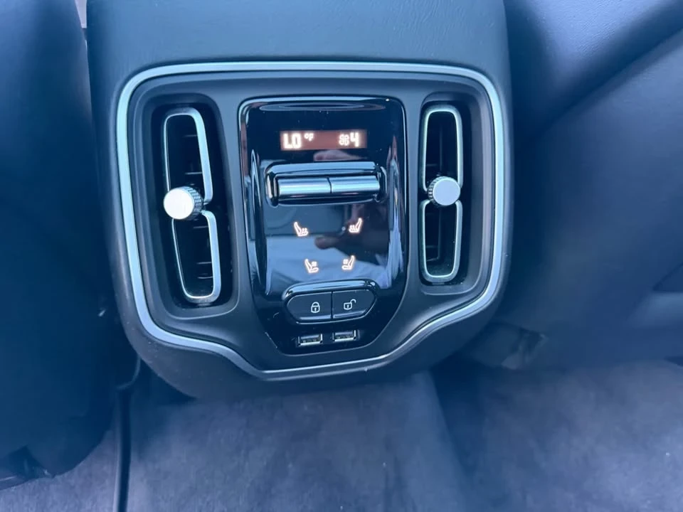 2021 Aston Martin DBX - Image 16 of 20