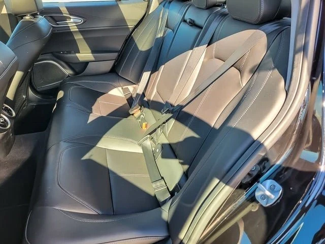 2021 Alfa Romeo Giulia - Image 10 of 19