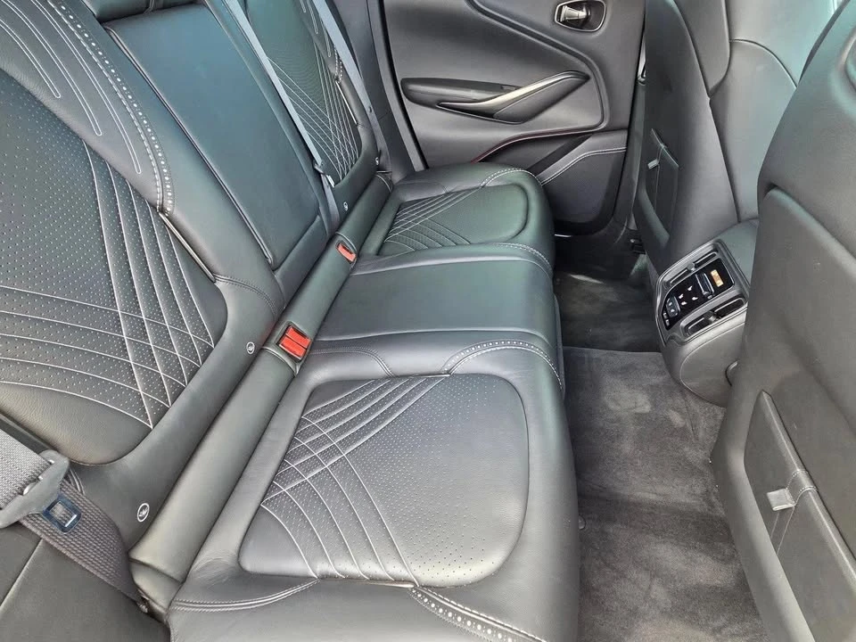 2021 Aston Martin DBX - Image 19 of 20