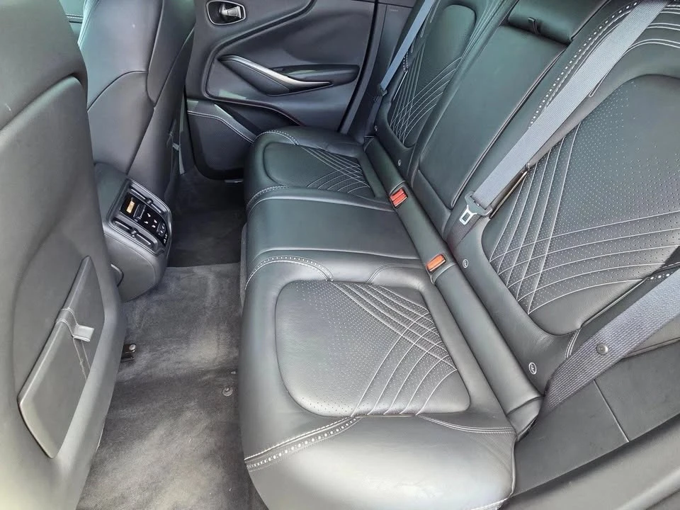 2021 Aston Martin DBX - Image 18 of 20