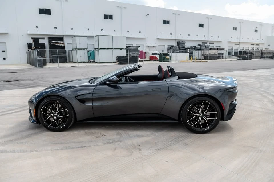 2021 Aston Martin V8 Vantage (2019+) - Image 7 of 20
