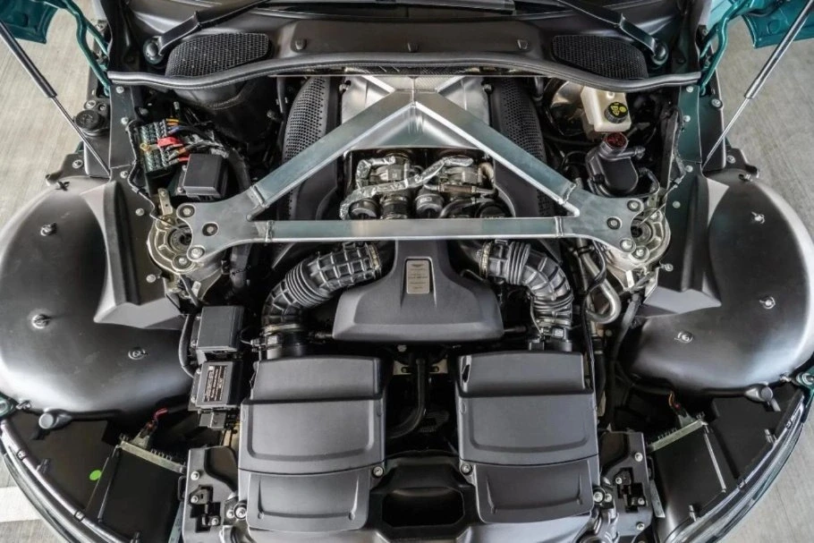2021 Aston Martin V8 Vantage (2019+) - Image 3 of 6