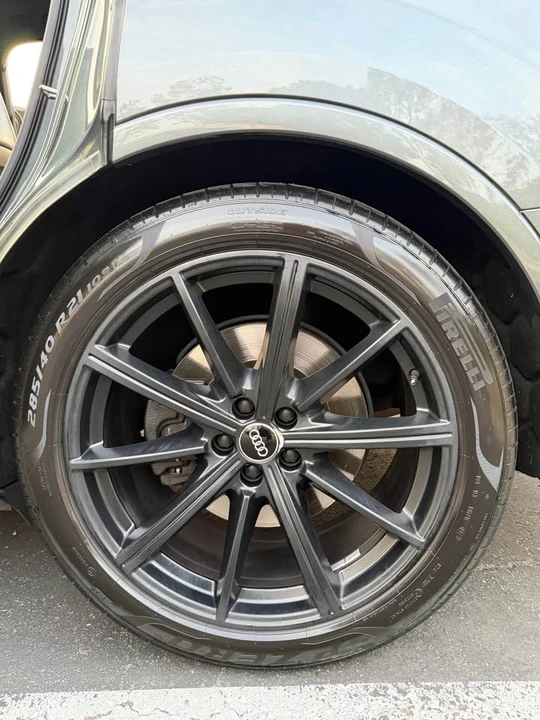2021 Audi SQ7 - Image 13 of 20