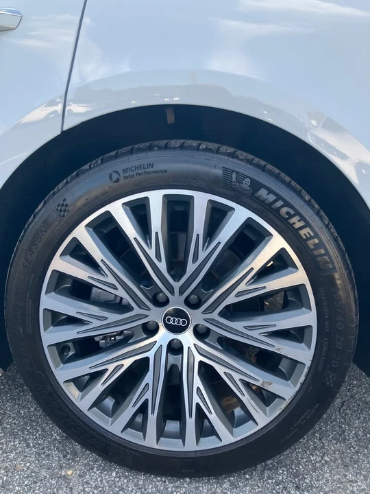 2021 Audi D5 A8 - Image 5 of 16