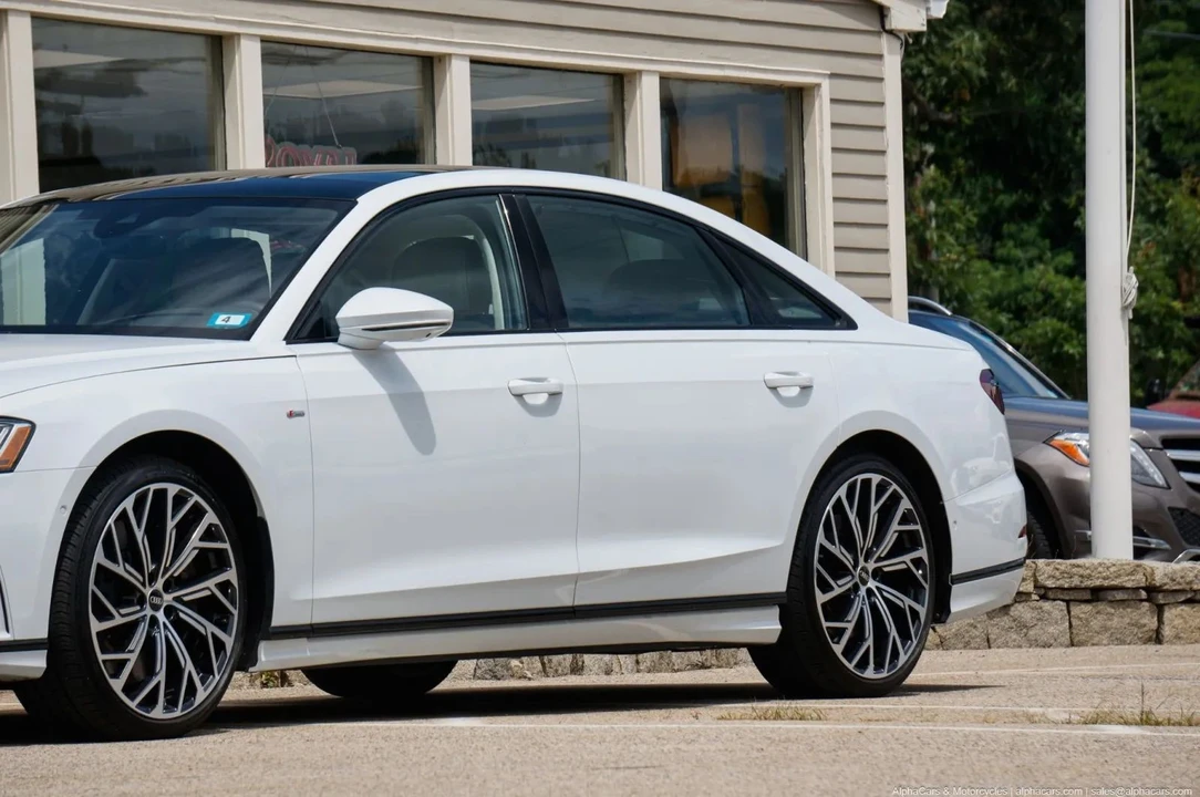 2021 Audi D5 A8 - Image 14 of 31