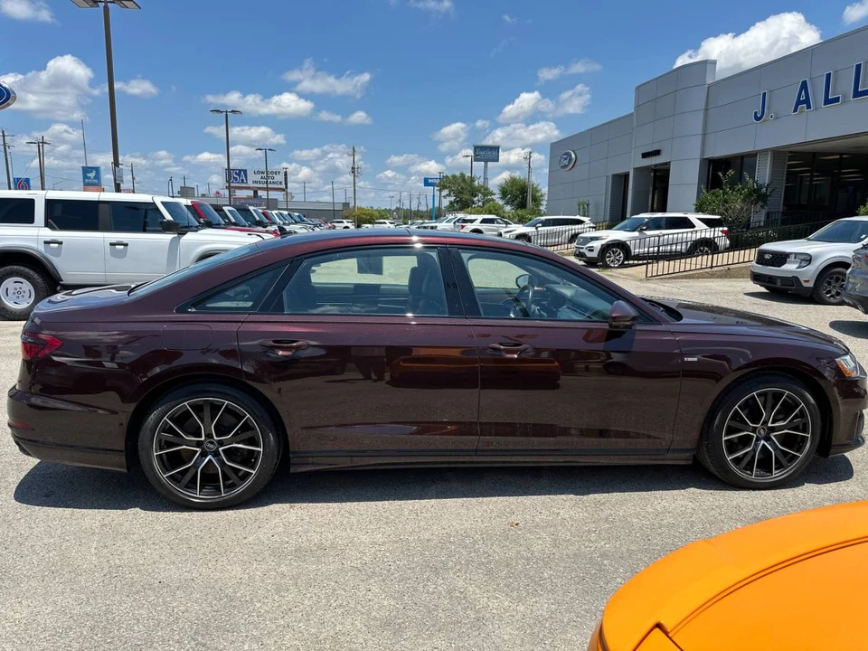 2021 Audi D5 A8 - Image 5 of 18