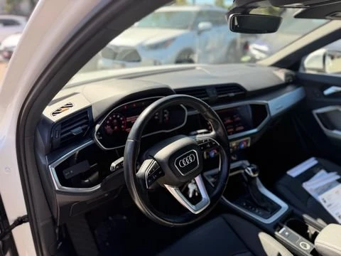 2021 Audi F3 Q3 - Image 4 of 5