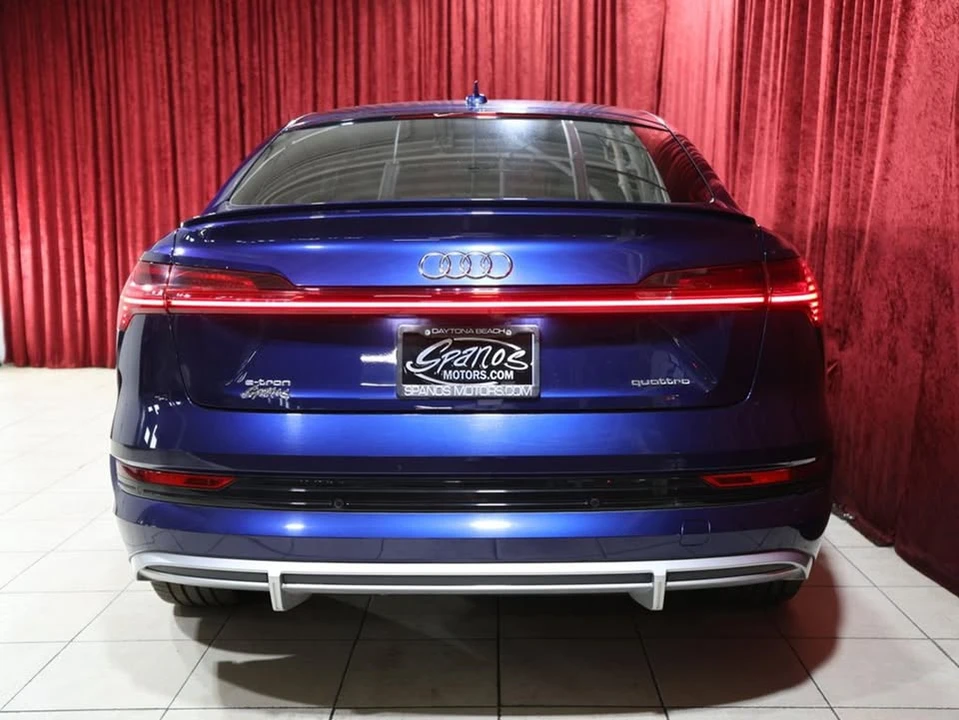2021 Audi e-tron - Image 8 of 18