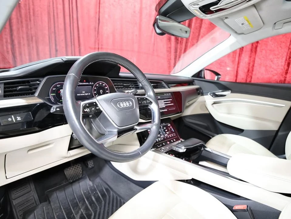 2021 Audi e-tron - Image 9 of 18