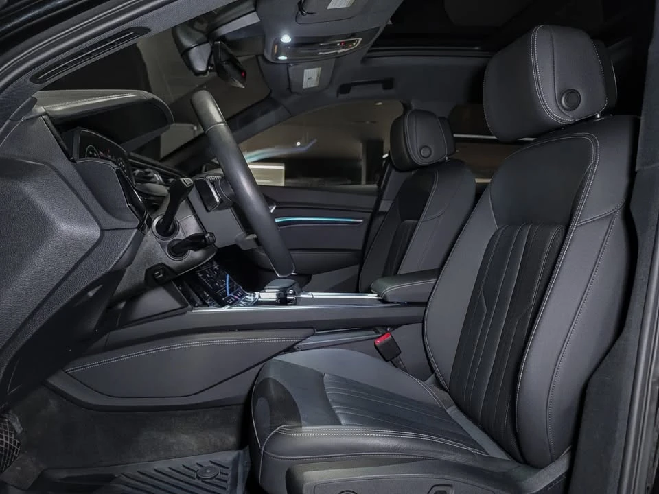 2021 Audi e-tron - Image 10 of 20