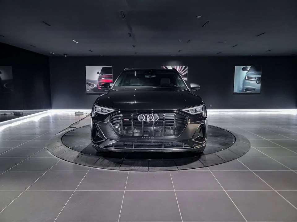 2021 Audi e-tron - Image 2 of 20