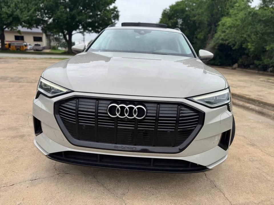 2021 Audi e-tron GT - Image 2 of 8