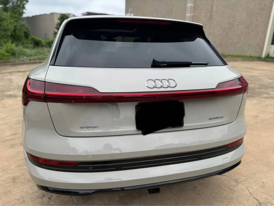 2021 Audi e-tron GT - Image 4 of 8