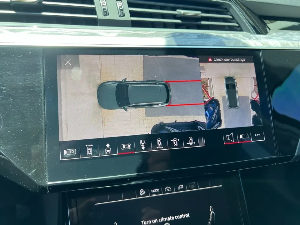 2021 Audi e-tron - Image 8 of 20